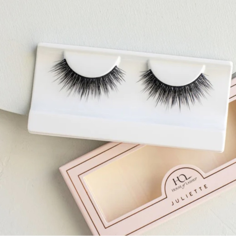 HOUSE OF LASHES